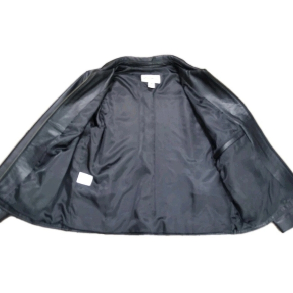 Eddie Bauer Women's Leather Jacket Size L. - Picture 5 of 11